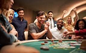 Pengguna membaca FAQ untuk mendapatkan informasi lengkap di platform sports dan casino